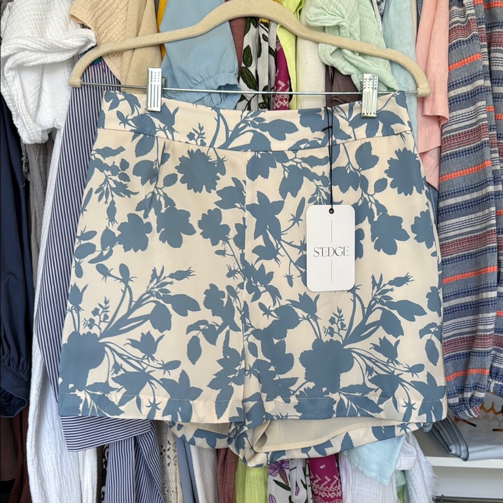 S’Edge Brand Women's Floral Print Shorts - Blue and Cream
